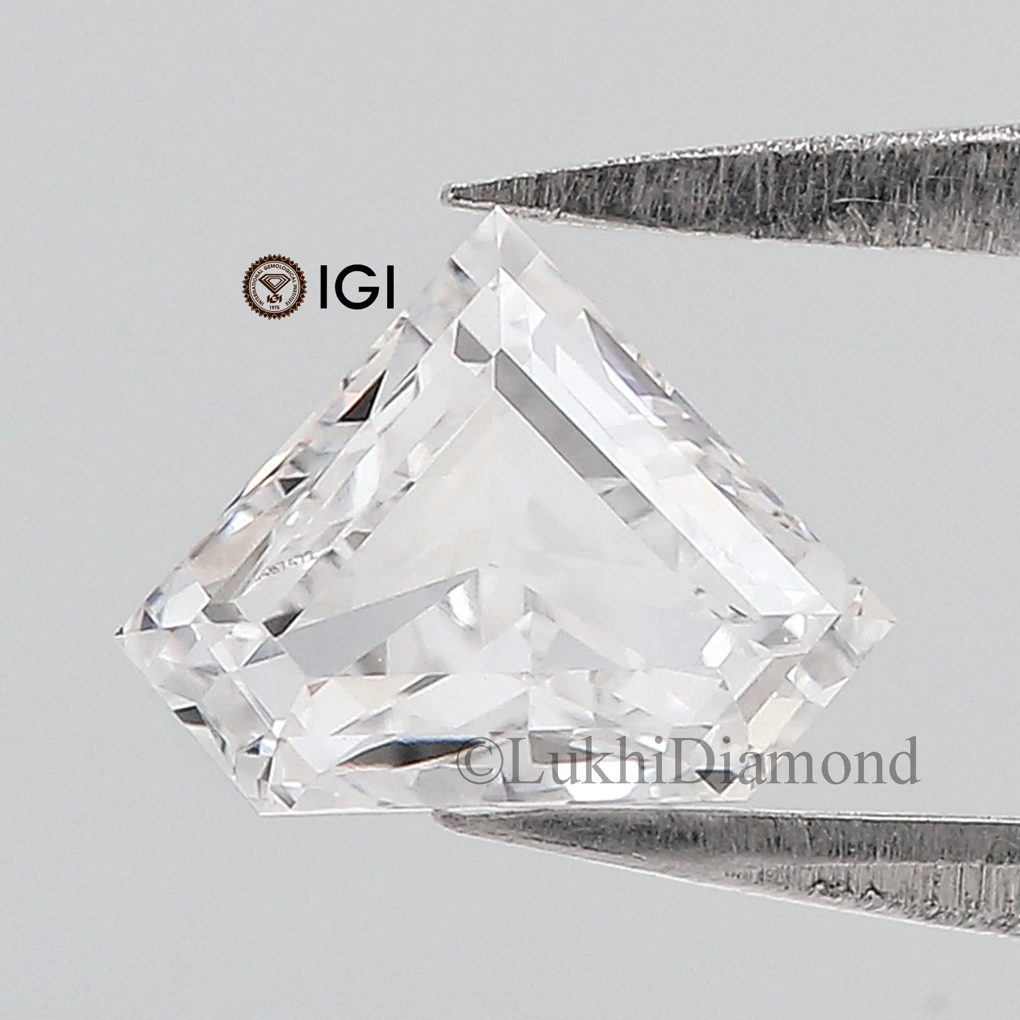 1.04 CT IGI Certified Shield Modified Brilliant Cut Lab Grown Lab Created Diamond CVD Diamond Lab Made Shield Shape for Engageme