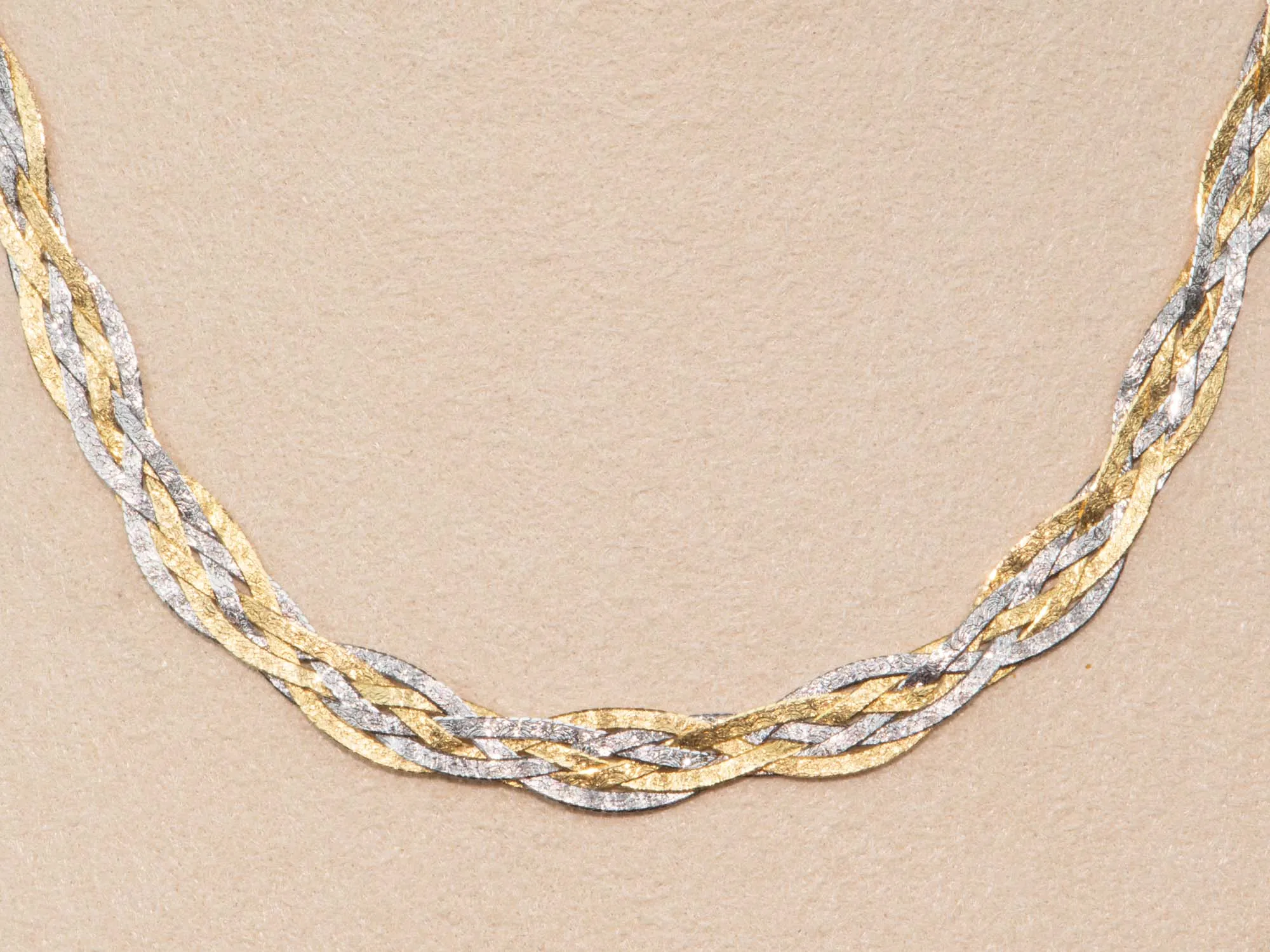 14K Gold Dual Tone Braided Necklace 6.78g V1136