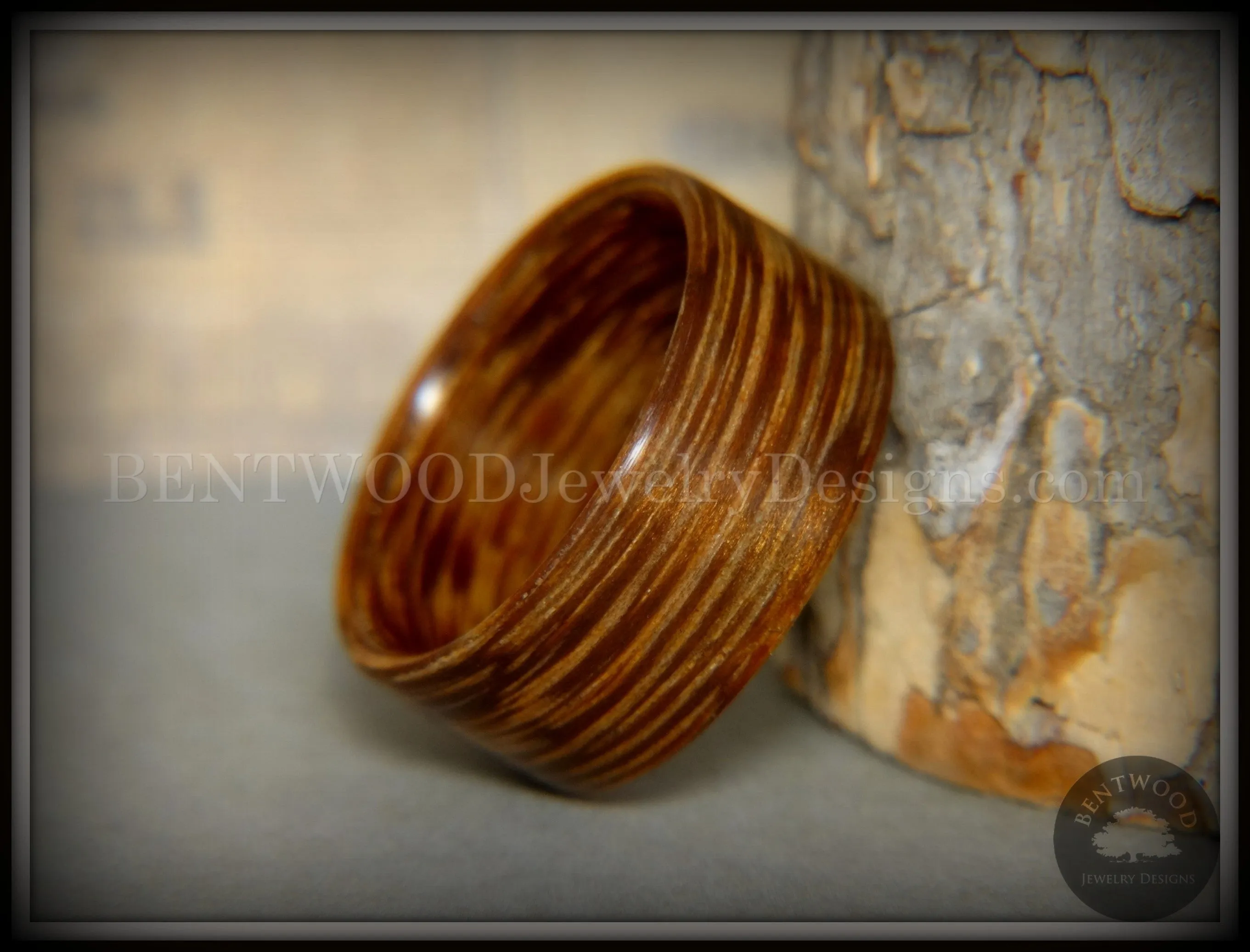 Bentwood Ring - Brazilian Brownheart Wood Ring