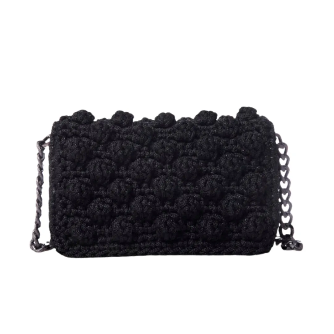 BLACK CLUTCH WITH METALLIC CHAIN