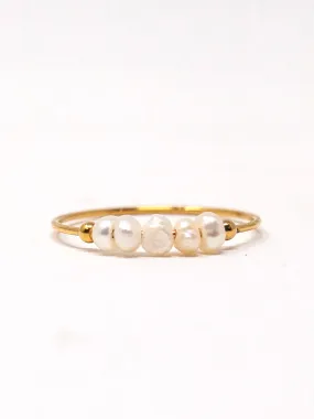 Dainty Pearl Ring