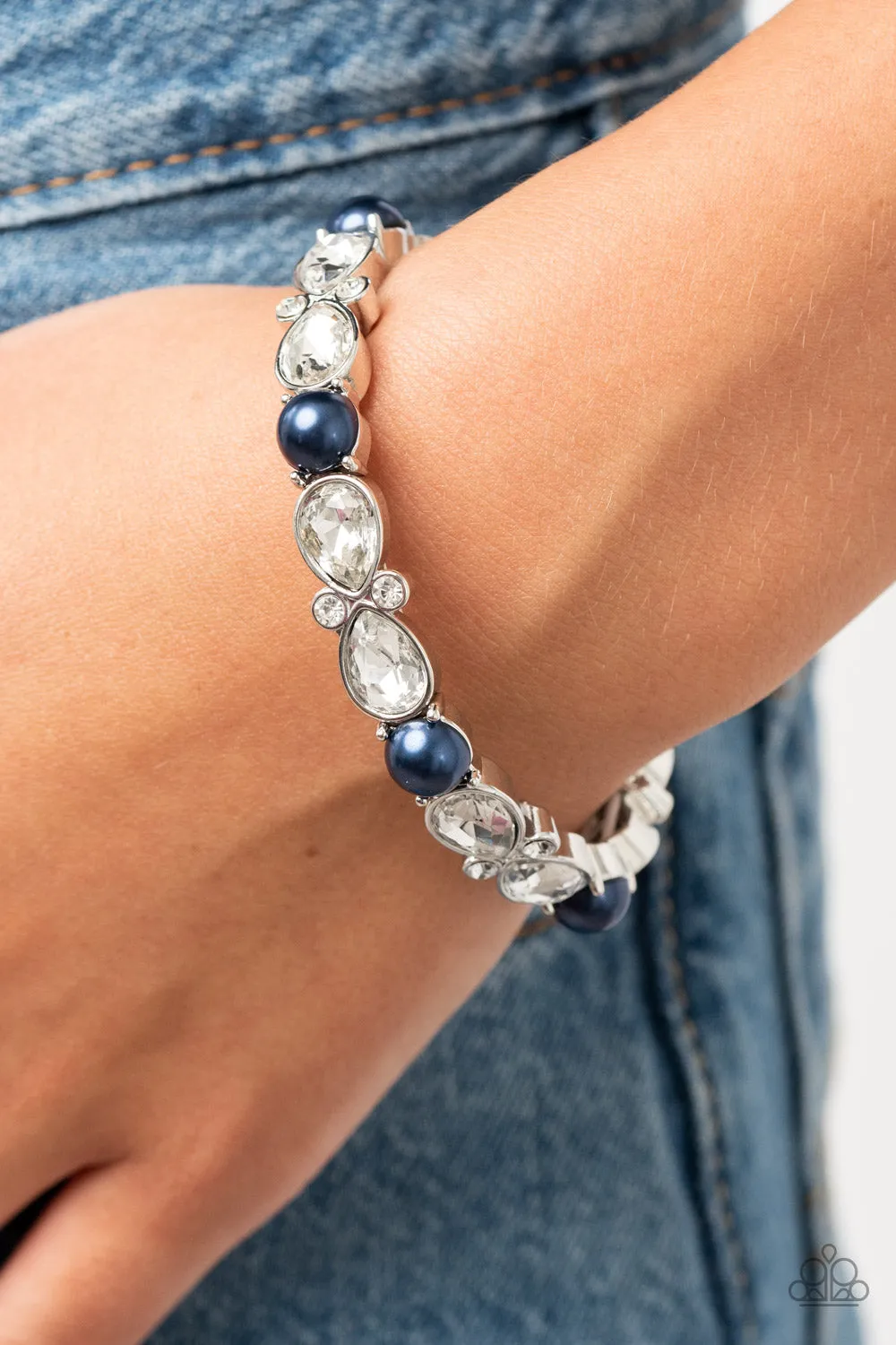 Frosted Finery - Blue Bracelet