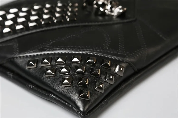 Men Rivet Day Clutches Skull Messenger Bag