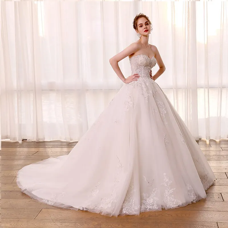 Plus Size Lace Sweetheart Floor Length Bridal Gowns with Court Train