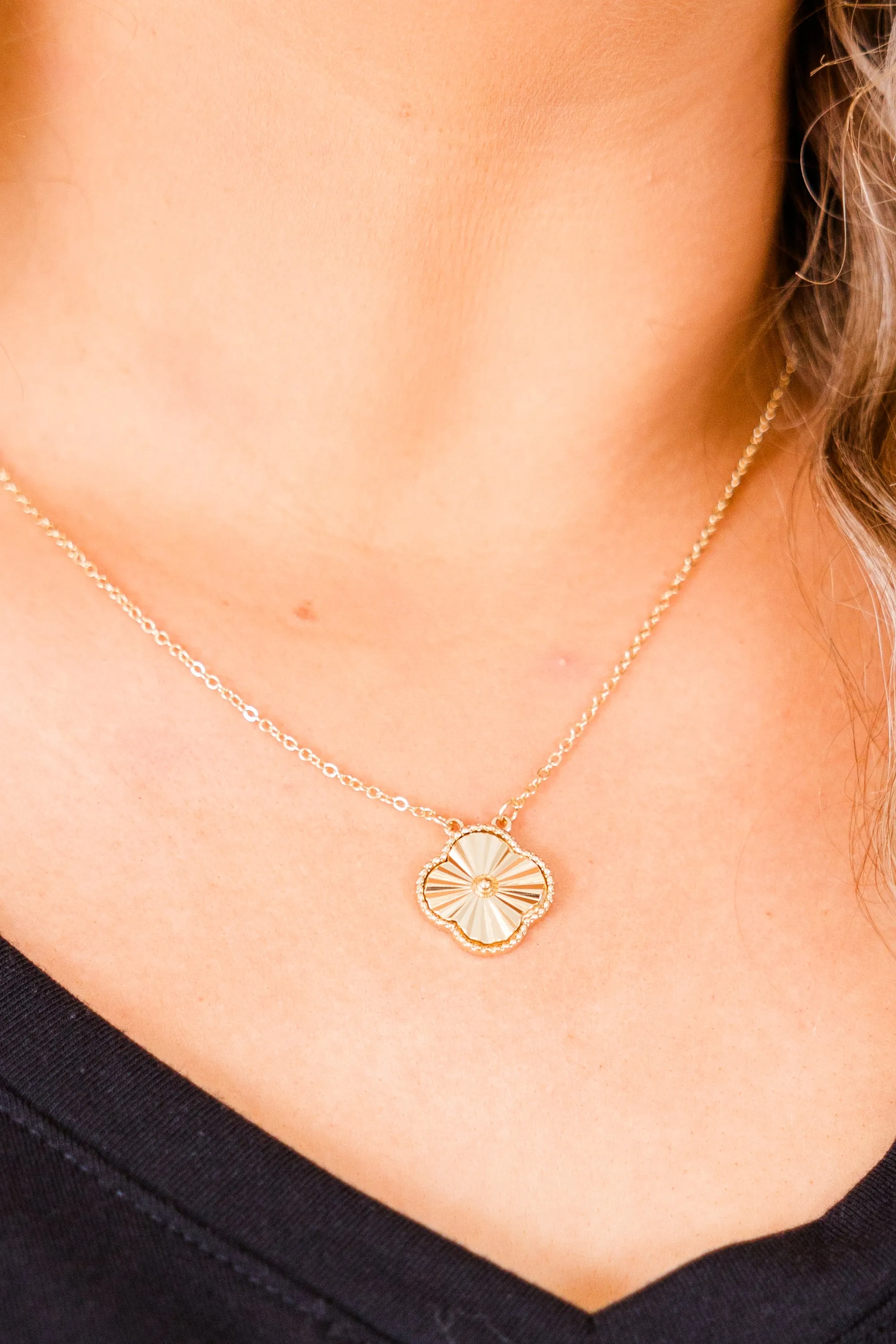 Poised To Perfection Necklace, Gold