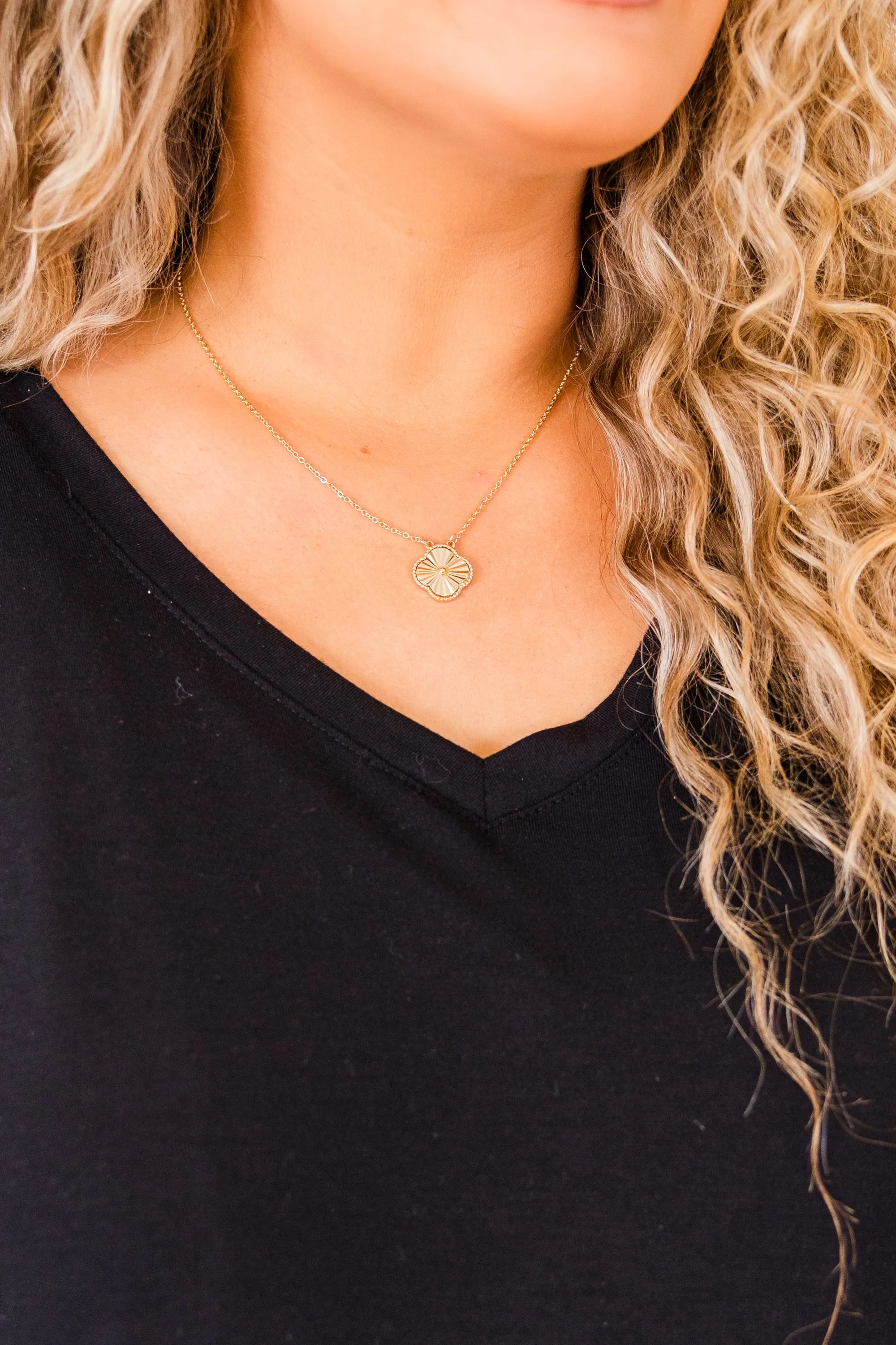 Poised To Perfection Necklace, Gold