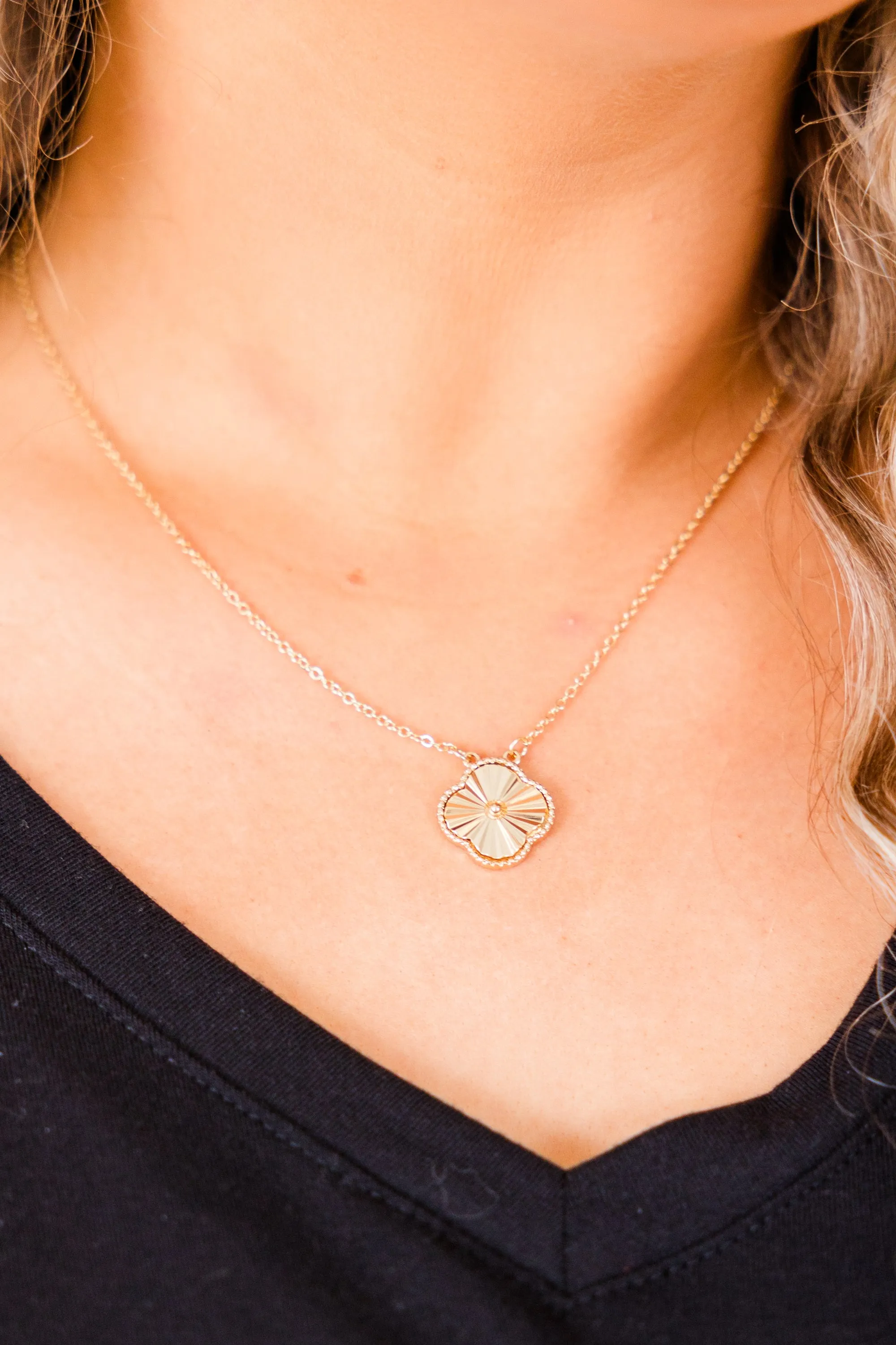 Poised To Perfection Necklace, Gold