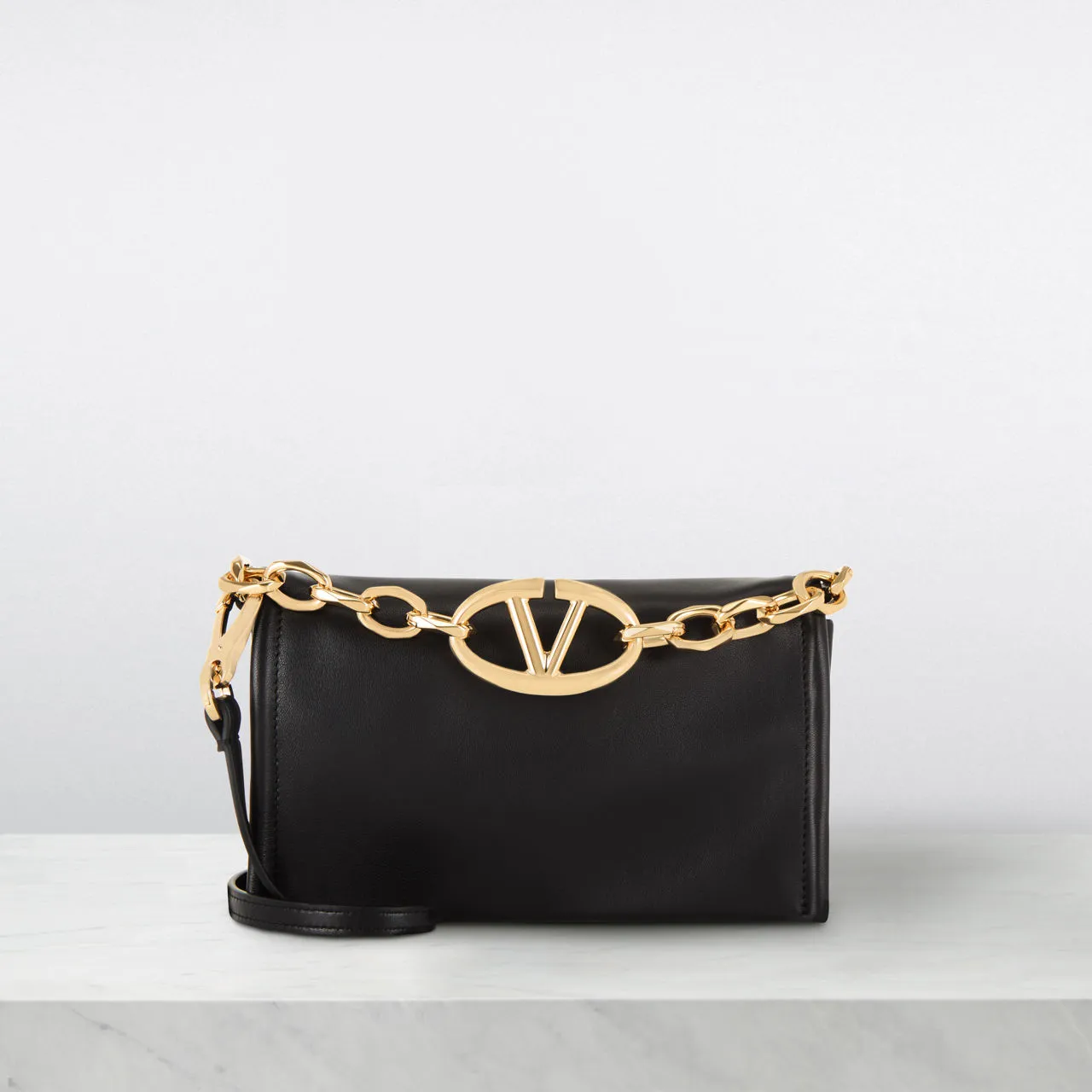 VALENTINO GARAVANI V-Logo Chain Mini Clutch - Nero