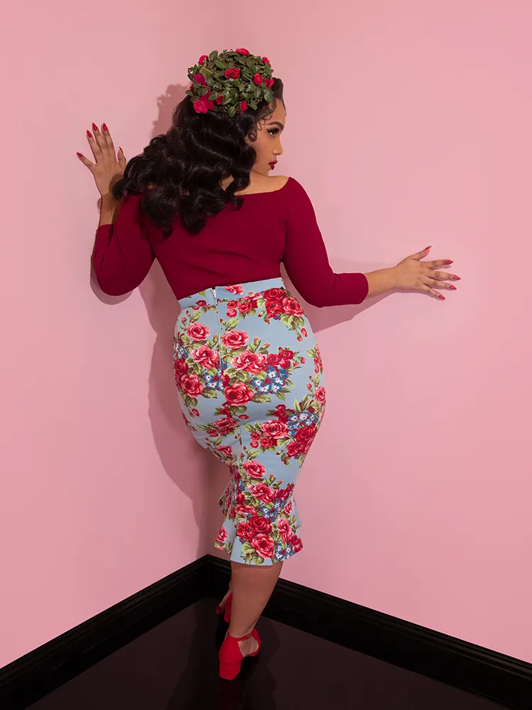 Vixen Flutter Skirt in Vintage Blue and Red Rose Print (2XL ONLY)